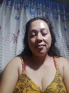 Snapshot of May_Bombs chatting on 03/08/26, 07:50 May Bombs online show from 03/08/26, 07:50