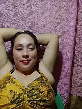 Snapshot of May_Bombs chatting on 03/19/26, 11:58 May Bombs online show from 03/19/26, 11:58