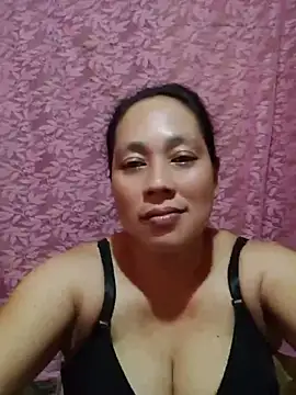 Snapshot of May_Bombs chatting on 03/21/26, 08:19 May Bombs online show from 03/21/26, 08:19