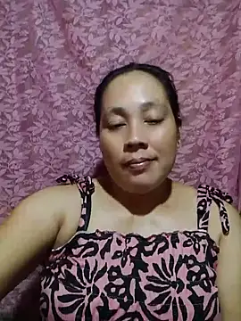 Snapshot of May_Bombs chatting on 03/23/26, 11:58 May Bombs online show from 03/23/26, 11:58