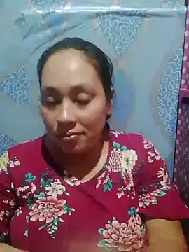 Snapshot of May_Bombs chatting on 04/07/26, 12:49 May Bombs online show from 04/07/26, 12:49
