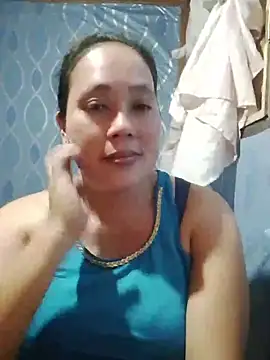 Snapshot of May_Bombs chatting on 04/11/26, 10:41 May Bombs online show from 04/11/26, 10:41