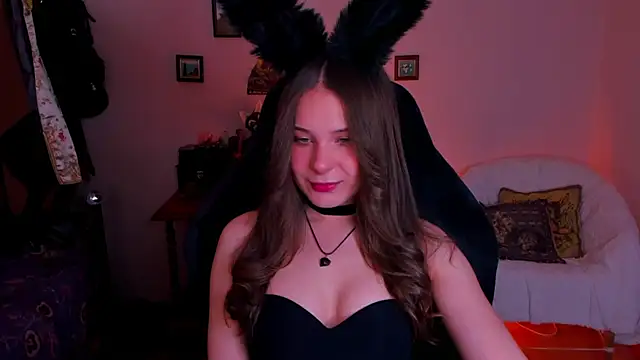 Snapshot of LanaLovely chatting on 06/17/26, 06:38 LanaLovely online show from 06/17/26, 06:38