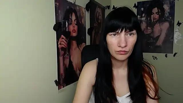 Snapshot of Rosalinda_ro chatting on 04/15/26, 12:34 Rosalinda ro online show from 04/15/26, 12:34