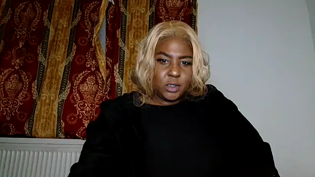 Snapshot of CurvySashia chatting on 02/22/26, 03:29 CurvySashia online show from 02/22/26, 03:29