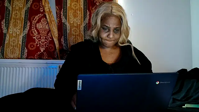 Snapshot of CurvySashia chatting on 02/28/26, 09:54 CurvySashia online show from 02/28/26, 09:54