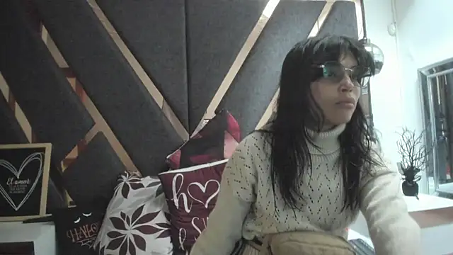 Maggyx online show from 05/25/26, 01:17