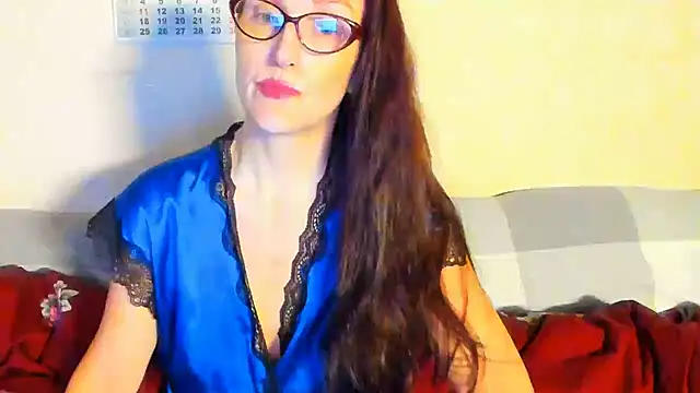 Snapshot of beddable_woman chatting on 04/14/26, 02:28 beddable woman online show from 04/14/26, 02:28