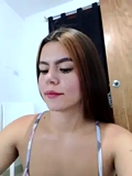 EmiNavarro online show from 07/10/26, 12:15