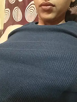 komalsharma99 online show from 05/15/26, 10:33