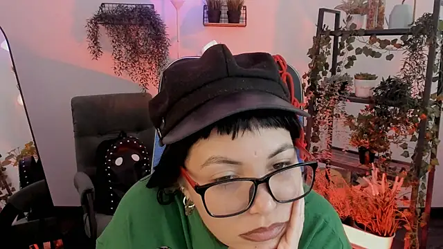Snapshot of NeoGeisha chatting on 05/16/26, 01:21 NeoGeisha online show from 05/16/26, 01:21