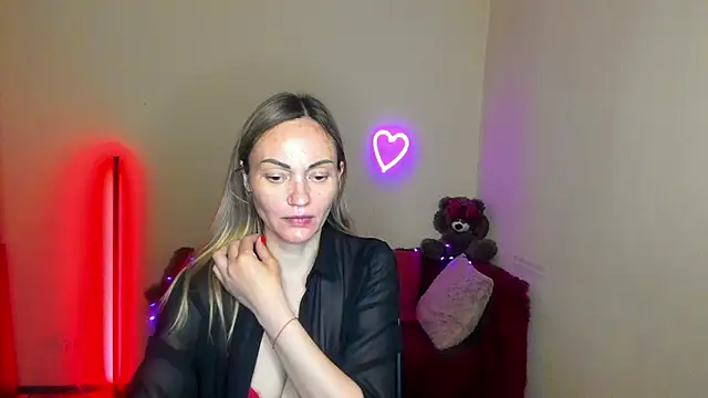 BlondMikey22 online show from 06/18/26, 09:14