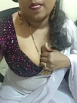 Snapshot of Archana_achu143 chatting on 03/28/26, 12:43 Archana achu143 online show from 03/28/26, 12:43