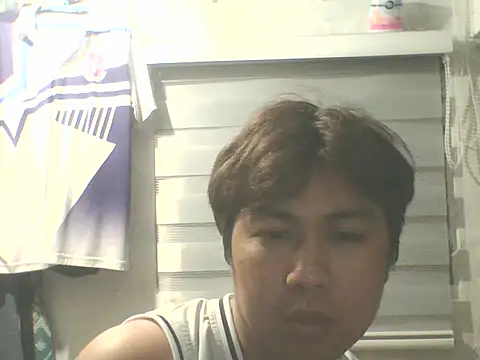 Snapshot of mattyXthridy chatting on 02/06/26, 12:41 mattyXthridy online show from 02/06/26, 12:41