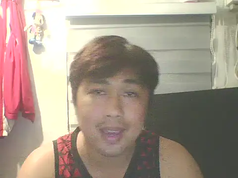 Snapshot of mattyXthridy chatting on 02/09/26, 11:47 mattyXthridy online show from 02/09/26, 11:47