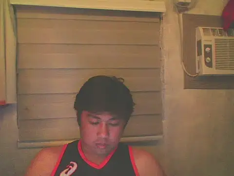 Snapshot of mattyXthridy chatting on 02/14/26, 10:34 mattyXthridy online show from 02/14/26, 10:34