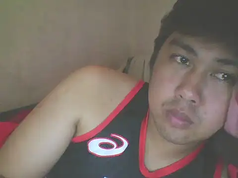 Snapshot of mattyXthridy chatting on 02/15/26, 08:24 mattyXthridy online show from 02/15/26, 08:24
