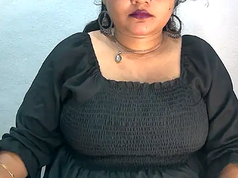 Snapshot of Saniya_K2 chatting on 06/17/26, 03:24 Saniya K2 online show from 06/17/26, 03:24