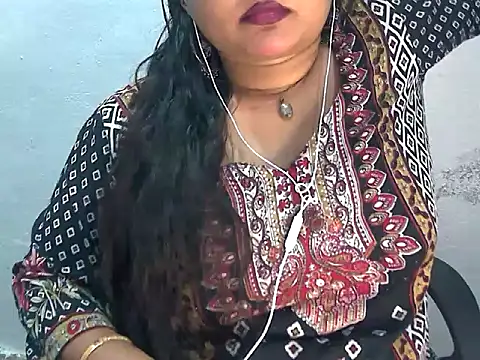 Snapshot of Saniya_K2 chatting on 06/20/26, 03:04 Saniya K2 online show from 06/20/26, 03:04
