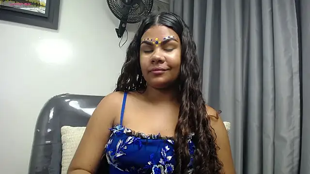 Snapshot of yaazhinii chatting on 03/26/26, 12:11 yaazhinii online show from 03/26/26, 12:11