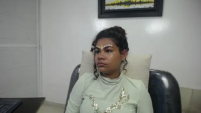 Snapshot of yaazhinii chatting on 03/28/26, 11:54 yaazhinii online show from 03/28/26, 11:54