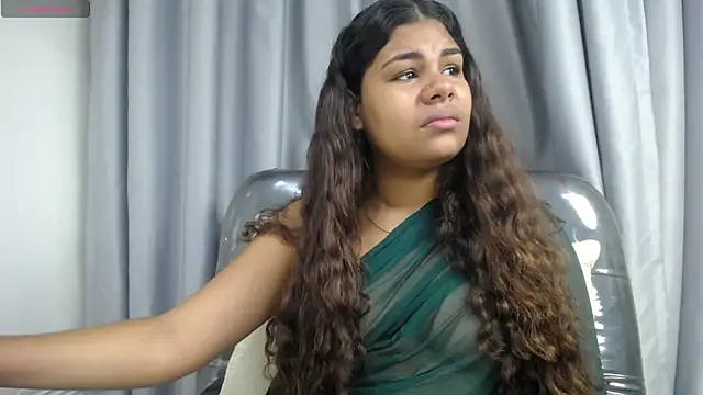 Snapshot of yaazhinii chatting on 06/02/26, 11:56 yaazhinii online show from 06/02/26, 11:56