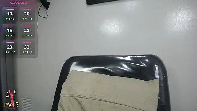 yaazhinii online show from 06/22/26, 11:40