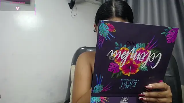 yaazhinii online show from 07/24/26, 11:30