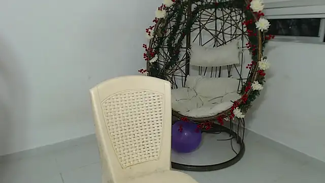 EllieConnor online show from 06/22/26, 03:25