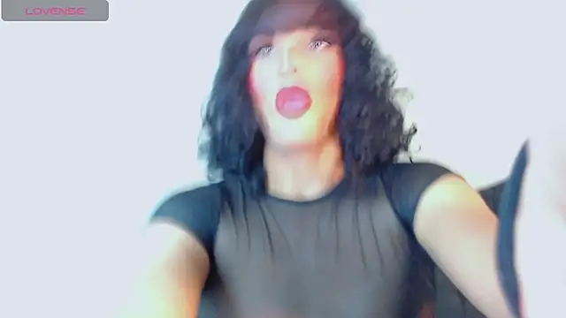 Snapshot of Zonce_shimer chatting on 03/07/26, 04:31 Zonce shimer online show from 03/07/26, 04:31