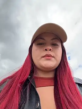 Lia-Moon77 online show from 05/27/26, 04:37