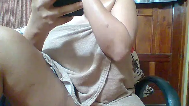 Snapshot of JUICY_T chatting on 03/27/26, 08:26 JUICY T online show from 03/27/26, 08:26