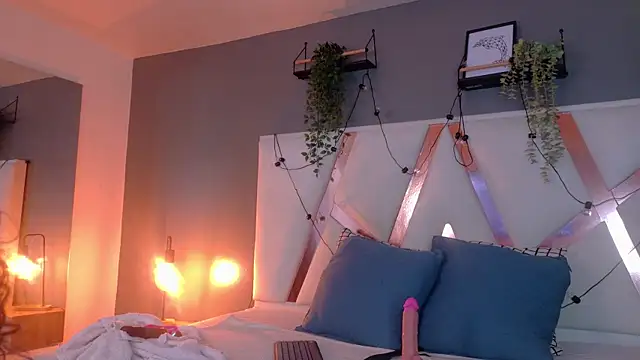 FernandaBrown   online show from 07/05/26, 12:12