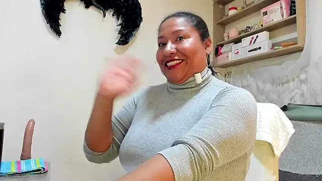 Snapshot of Nyomi_browm chatting on 05/02/26, 02:33 Nyomi browm online show from 05/02/26, 02:33