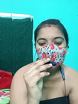 Snapshot of Tamilkannadacouple chatting on 03/09/26, 05:00 Tamilkannadacouple online show from 03/09/26, 05:00