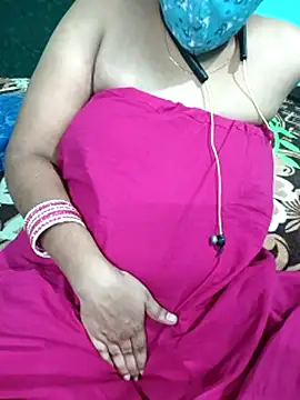 Snapshot of Tamilkannadacouple chatting on 03/22/26, 06:00 Tamilkannadacouple online show from 03/22/26, 06:00
