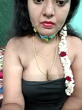 Snapshot of Tamilkannadacouple chatting on 04/09/26, 05:51 Tamilkannadacouple online show from 04/09/26, 05:51