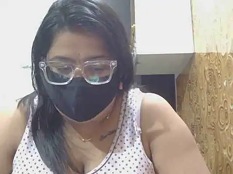 Snapshot of GangbangCouple chatting on 06/09/26, 11:33 GangbangCouple online show from 06/09/26, 11:33
