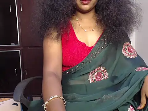 Snapshot of VixenNandhu chatting on 03/05/26, 06:15 VixenNandhu online show from 03/05/26, 06:15