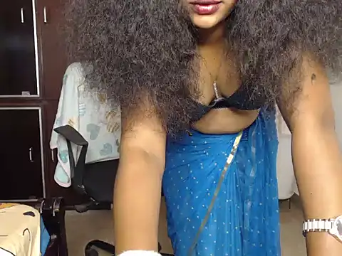 Snapshot of VixenNandhu chatting on 03/07/26, 05:48 VixenNandhu online show from 03/07/26, 05:48