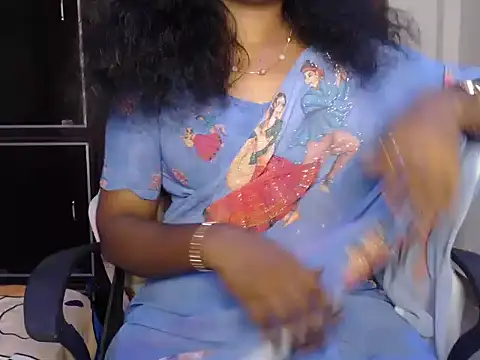 Snapshot of VixenNandhu chatting on 03/11/26, 06:47 VixenNandhu online show from 03/11/26, 06:47