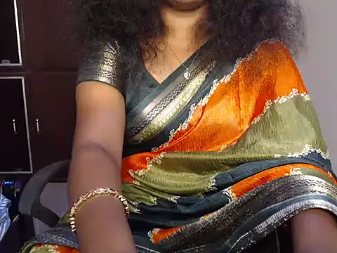 Snapshot of VixenNandhu chatting on 04/12/26, 06:13 VixenNandhu online show from 04/12/26, 06:13
