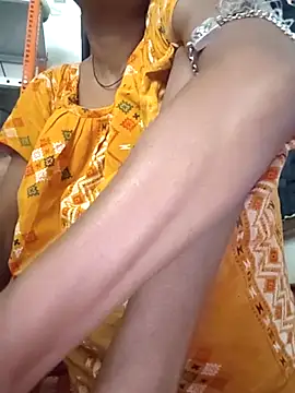 Snapshot of Sweet-runi chatting on 04/01/26, 11:00 Sweet-runi online show from 04/01/26, 11:00