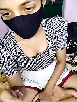 Snapshot of Naina-hott chatting on 03/07/26, 07:11 Naina-hott online show from 03/07/26, 07:11