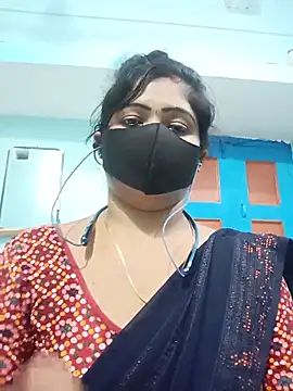 Snapshot of sweetAkhi chatting on 06/27/26, 10:31 sweetAkhi online show from 06/27/26, 10:31