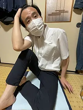 Snapshot of shizuku-kun211 chatting on 05/17/26, 06:55 shizuku-kun211 online show from 05/17/26, 06:55