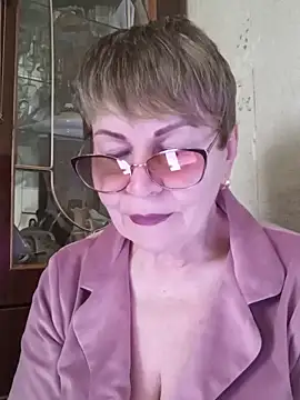 SophieBurns online show from 05/29/26, 09:40