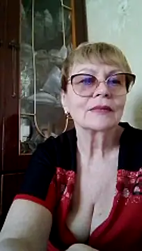 SophieBurns online show from 06/15/26, 09:22