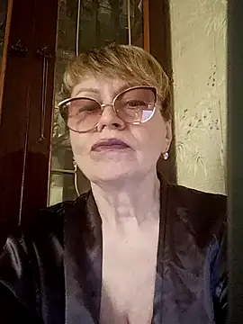 SophieBurns online show from 06/23/26, 08:56