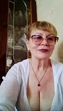SophieBurns online show from 07/17/26, 10:33